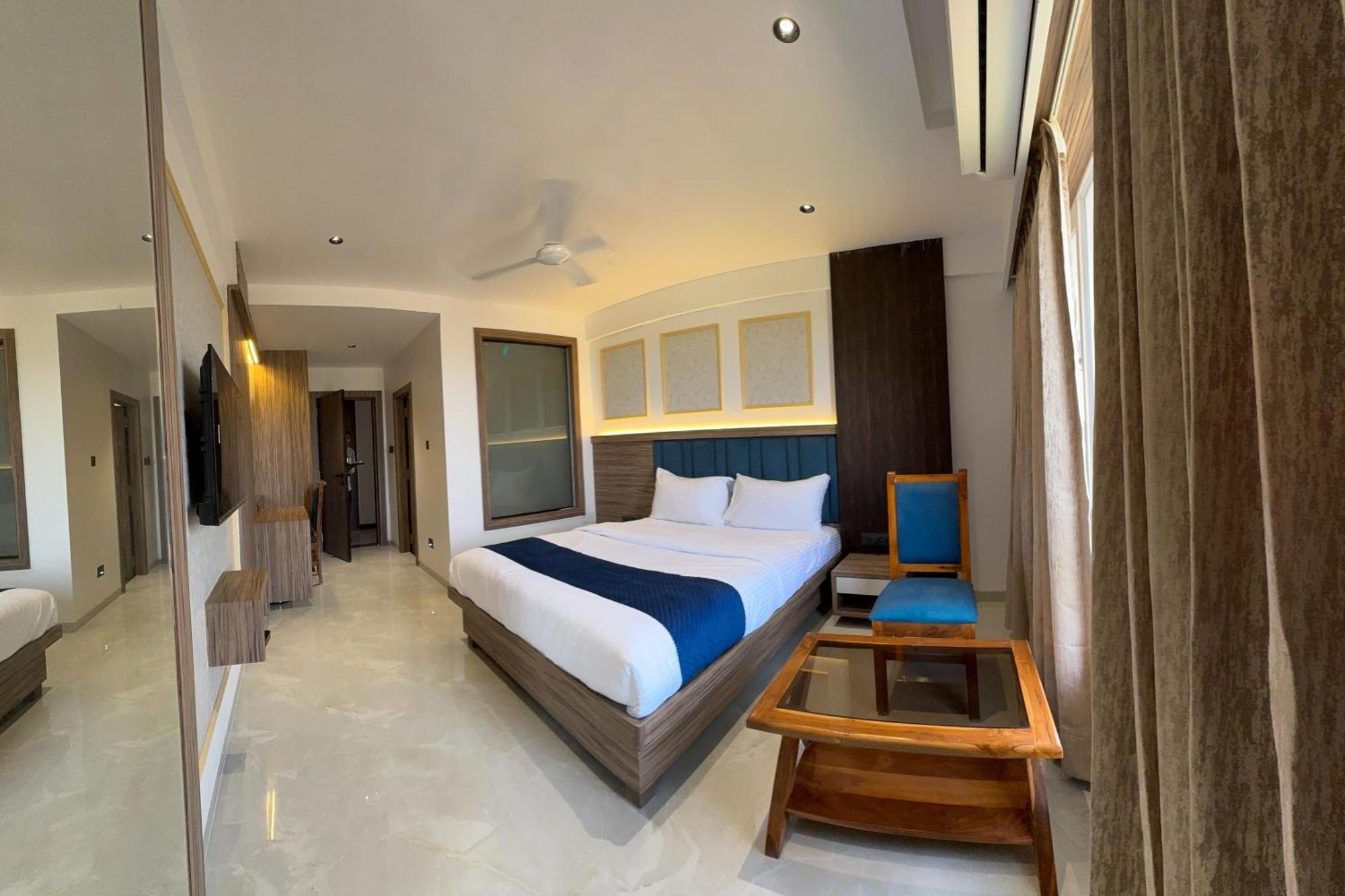 Hotel Kushala Grand, Dombivali Mangrul ภายนอก รูปภาพ