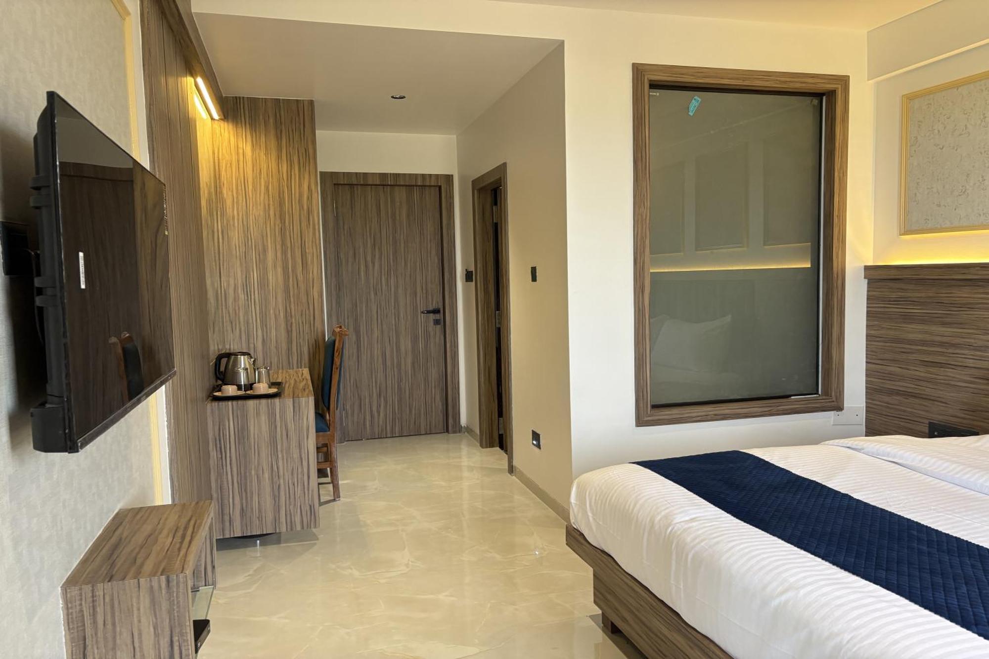 Hotel Kushala Grand, Dombivali Mangrul ภายนอก รูปภาพ